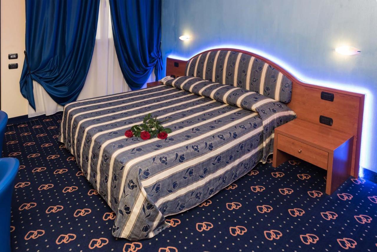 Motel Cuore Gadesco - Hotel - Cremona Ca de' Mari Esterno foto